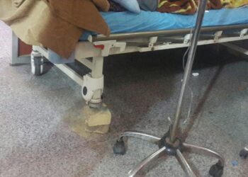 لرفضها التنازل عن حقوقها الزوجية.. زوج يلقى زوجته من الدور الثالث