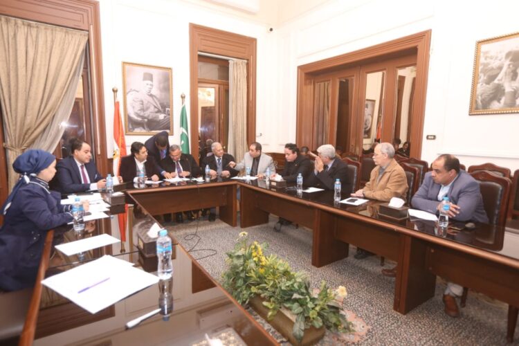 د.عبد السند يمامة يجتمع مع أعضاء الهيئة البرلمانية للوفد بمجلسي النواب والشيوخ 1 د.عبد السند يمامة يجتمع مع أعضاء الهيئة البرلمانية للوفد بمجلسي النواب والشيوخ