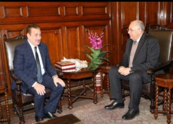 وزير الزراعة ومحافظ المنوفية يبحثان تسهيل إجراءات تخصيص أراضي للمشروعات التنموية وحياة كريمة