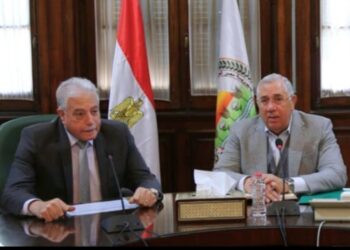 وزير الزراعة ومحافظ جنوب سيناء يبحثان الموضوعات المشتركة في مجالات الزراعة والطب البيطري والثروة السمكية والإستعداد لمهرجان الهجن