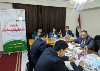 مركز الحوار للدراسات السياسية والإعلامية يستقبل وفد جامعة طشقند الحكومية ويكرم رئيستها