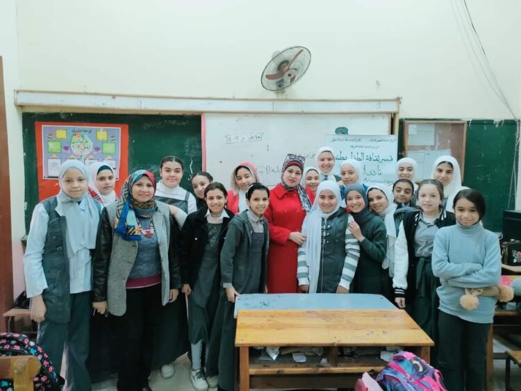 الورشه الفنيه لاكتشاف المواهب الصغيره بقصر ثقافة الطفل بطنطا