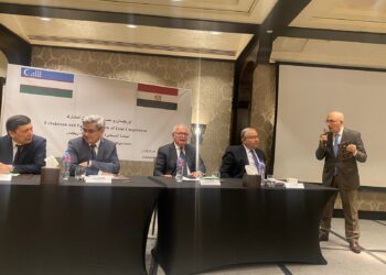 ممثل الخارجية الأوزبكية يستعرض كتابه الجديد بالتعاون مع مركز الحوار خلال المائدة المستديرة ” مصر و أوزبكستان .. آفاق التعاون “