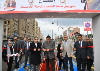 وزير التنمية المحلية ومحافظ الغربية يفتتحان المرحلة الخامسة من كورنيش طنطا ويتفقدا عدداً من المحاور المرورية بطنطا والمحلة