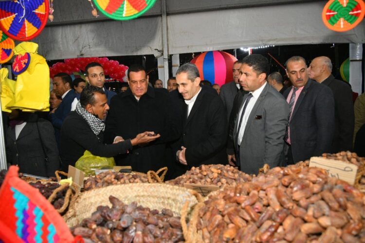 وزير التنمية المحلية يختتم زيارته للغربية بتفقد معرض ” أهلاً رمضان ” لتوفير السلع الأساسية للمواطنين بأسعار مخفضة