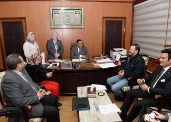 محافظ الدقهلية : لقاء النواب الاسبوعي يهدف إلي بحث مطالب المواطنين