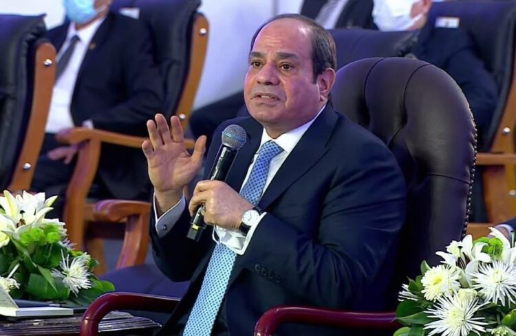 الرئيس السيسي يصل المنيا لافتتاح عدد من المشروعات التنموية