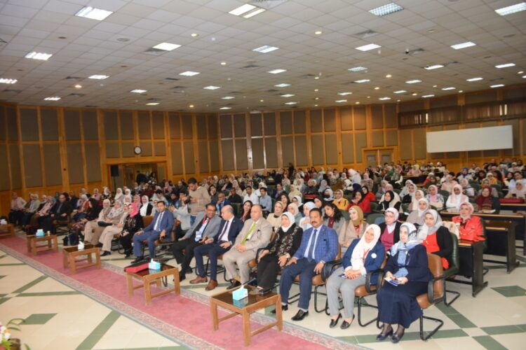 جامعة أسيوط تشهد إنطلاق أعمال المؤتمر السنوي الخامس لصيادلة المستشفيات الجامعية 1 جامعة أسيوط تشهد إنطلاق أعمال المؤتمر السنوي الخامس لصيادلة المستشفيات الجامعية