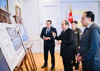 الرئيس السيسي يتابع تطوير منظومة الصحة في مصر مع رئيس مجلس الوزراء و وزير الصحة والسكان