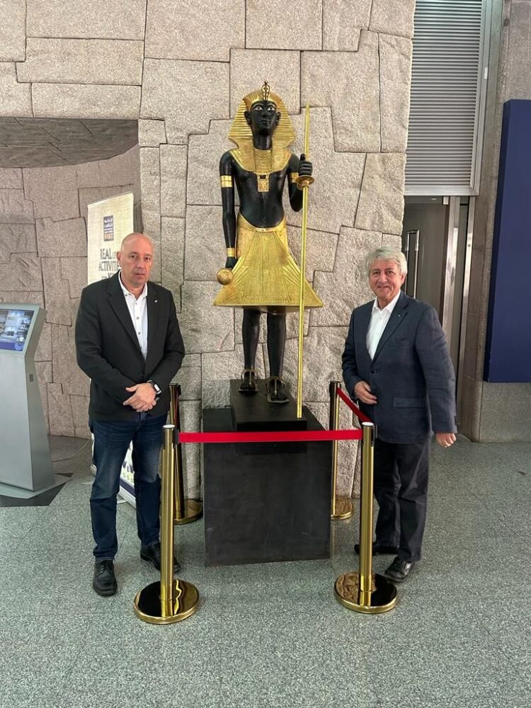 رئيس الإتحاد الدولي للخماسي الحديث في زيارة لمتحف الحضارات على هامش بطولة كأس العالم بالقاهرة 1 رئيس الإتحاد الدولي للخماسي الحديث في زيارة لمتحف الحضارات على هامش بطولة كأس العالم بالقاهرة