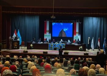 انطلاق فعاليات المؤتمر العلمي الثاني والعشرين للاتحاد المصري لطلاب الصيدلة