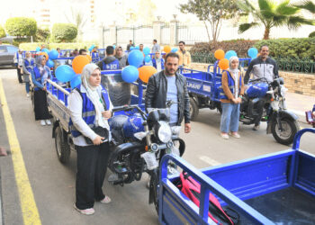 محافظ الغربية  يسلم ١١ تروسيكل للأسر الأكثر احتياجا مقدمة من صناع الحياة