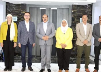 محافظ أسوان:يشيد بالتعاون المثمر للجامعة الألمانية فى مشروع الهوية البصرية للتجميل والتطوير