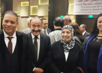 تكريم لرئيس منتدى المراة العربية  من هيئة الشبان العالمية