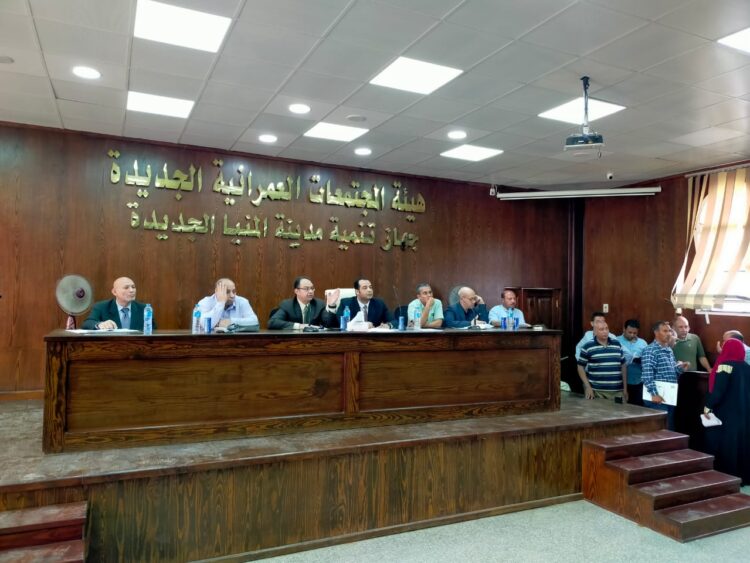 رئيس الجهاز المنيا الجديدة: بيع محال تجارية بأنشطة متنوعة في مزاد علني وإزالة التعديات الواقعة علي قطعة أرض مملوكة لهيئة المجتمعات العمرانية بمساحة٣٨٢٥٠ م٢ بكردون المدينة 1 رئيس الجهاز المنيا الجديدة: بيع محال تجارية بأنشطة متنوعة في مزاد علني .. وإزالة التعديات الواقعة علي قطعة أرض مملوكة لهيئة المجتمعات العمرانية بمساحة٣٨٢٥٠ م٢ بكردون المدينة