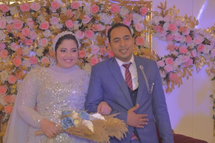 ألف مليون مبروك الخطوبة السعيدة