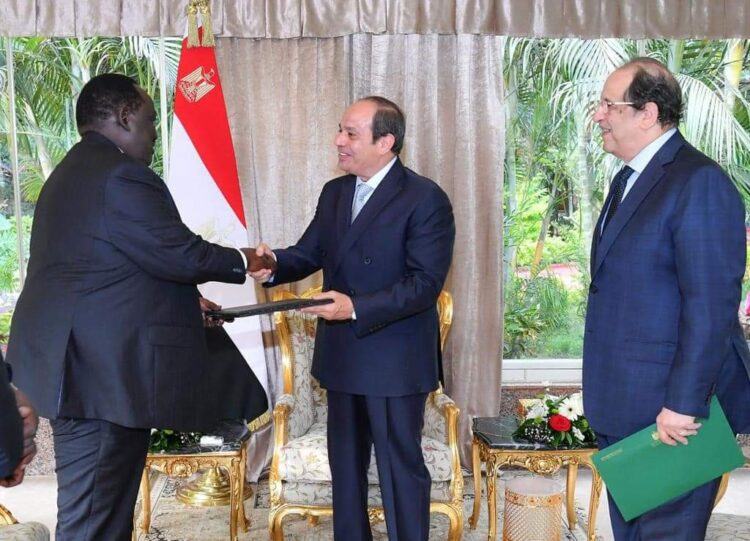 الرئيس السيسي يستقبل الفريق أول “توت جلواك” مستشار رئيس جمهورية جنوب السودان للشئون الأمنية
