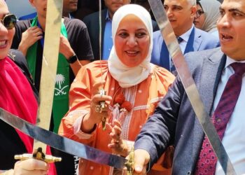 في يوم الشعوب بكلية العلاج الطبيعي جامعة القاهرة .. فنون شعبية واكلات تراثية وحضور مميز