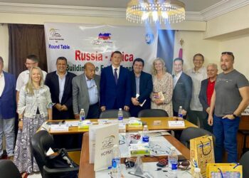 رائد الفضاء الروسي سيرجي كود و وفد وكالة تاس يشاركون بالمائدة المستديرة  لـ مركز الحوار بعنوان : “روسيا وأفريقيا .. نبني المستقبل معًا”