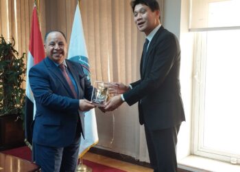 لقاء وزير المالية وسفير كوريا الجنوبية من أجل حل المشكلات ومزيدا من الاستثمارات