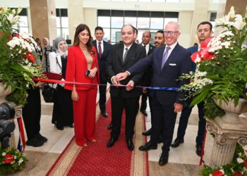 وزير التجارة والصناعة يفتتح معرض بيج 5 لمواد البناء والتشييد في نسخته الخامسة