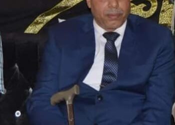 النائب الشاذلى والنائب عريبى يقدمان العزاء للدكتور عبدالفنتاح عبده بالشين .