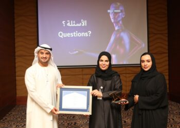 غرفة الشارقة تُعرف موظفيها بأفضل السبل لتسخير الميتافيرس في خدمة مجتمع الأعمال