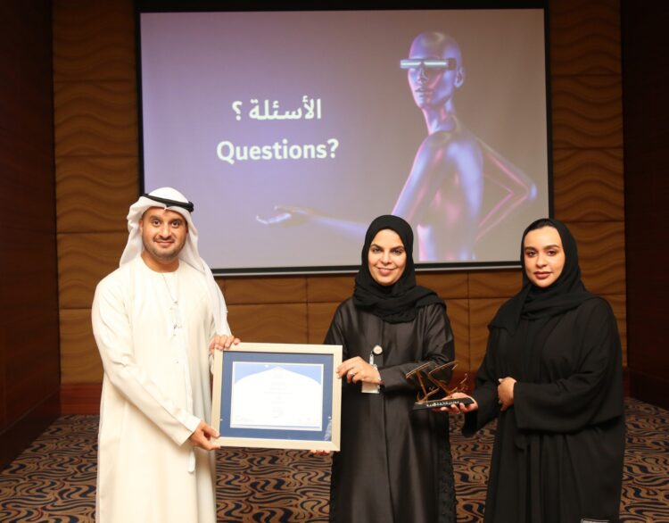 غرفة الشارقة تُعرف موظفيها بأفضل السبل لتسخير الميتافيرس في خدمة مجتمع الأعمال 1 غرفة الشارقة تُعرف موظفيها بأفضل السبل لتسخير الميتافيرس في خدمة مجتمع الأعمال