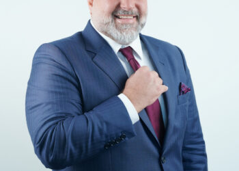 كومفولت تختتم منتدى كونيكشنز في دبي بمشاركة مئات الخبراء وقادة القطاع