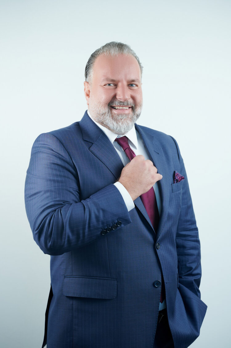 كومفولت تختتم منتدى كونيكشنز في دبي بمشاركة مئات الخبراء وقادة القطاع