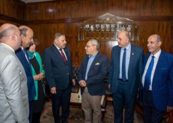 رئيس جامعة طنطا يستقبل وفد حزب مصر الحديثة