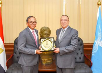 عروس البحر الابيض المتوسط تبهر سفير كمبوديا في أول زيارة له