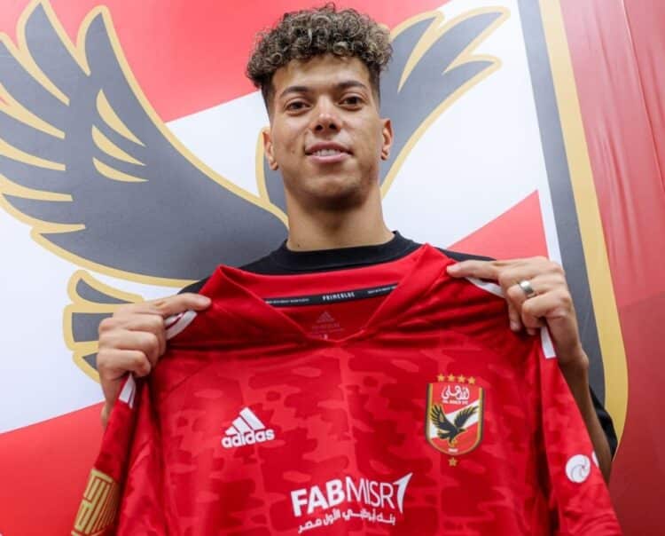 الأهلي يضم إمام عاشور لاعب ميتلاند الدنماركي لمدة خمس سنوات