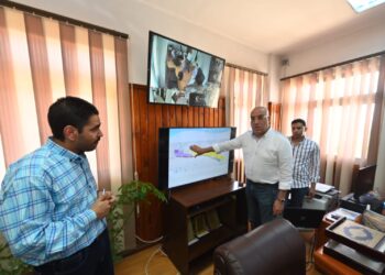 وزير الإسكان يستعرض المخطط الاستراتيجي لامتداد مدينة النوبارية الجديدة