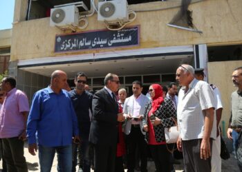 محافظ كفر الشيخ يتفقد مستشفي سيدي سالم