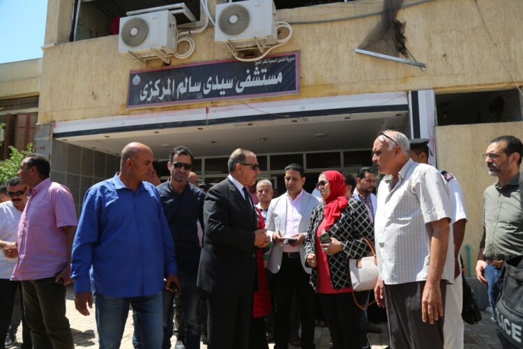 محافظ كفر الشيخ يتفقد مستشفى سيدي سالم المركزي 1 محافظ كفر الشيخ يتفقد مستشفي سيدي سالم