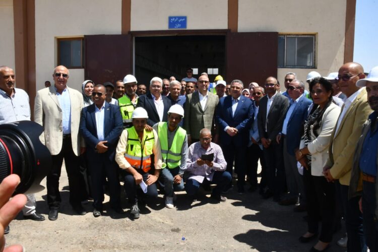 وزير الإسكان ومحافظ البحر الأحمر يختتمان جولة استمرت 6 ساعات بتفقد توسعات محطة معالجة صرف صحي مدينة الغردقة بطاقة 90 ألف م3 يومياً