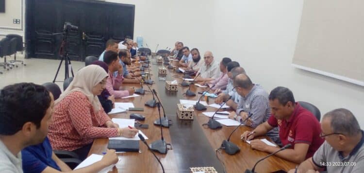 رئيس جهاز مدينة السادات يعقد اللقاء الجماهيري السادس مع ممثلي المناطق السكنية للاستماع إلى مقترحاتهم