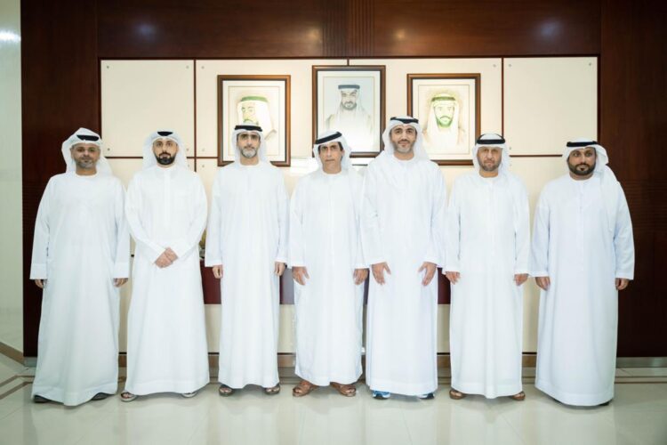 جمارك أبوظبي والجمارك الاتحادية يطلعان على التجربة النموذجية لمنفذ خطم ملاحة الحدودي بالشارقة 1 جمارك أبوظبي والجمارك الاتحادية يطلعان على التجربة النموذجية لمنفذ خطم ملاحة الحدودي بالشارقة