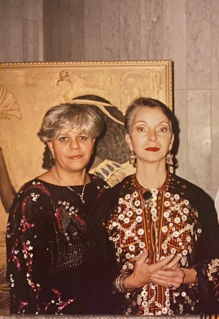 بعد الرحيل .. تكريم روسي لفراشات البالية