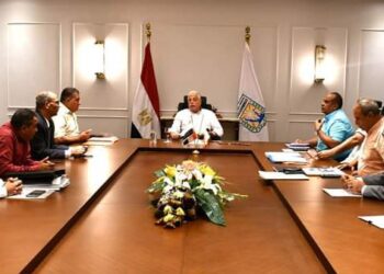 محافظ جنوب سيناء يتراس مجلس إدارة صندوق الإسكان