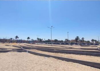 إستكمال العمل بمشروع مقصد العائلة الترفيهي بكورنيش رأس سدر السياحي بالمنطقة المقابلة لمشروع ٣٠٦