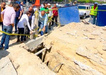 محافظ الإسكندرية يتفقد أعمال مشروع الاستراتيجية المتكاملة لإدارة مياه الأمطار ونسب الإنجاز بالمشروع