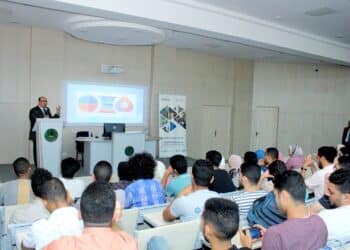 نائب رئيس جامعة المنصورة يرحب بطلاب برنامج المنح الجامعية استمرت فعاليات برنامج المنح الجامعية الذى تستضيفه جامعة المنصورة اليوم الأحد الموافق 16 يوليو 2023 والمقام خلال الفترة من 7 حتى 28 يوليو الجارى، تحت عنوان (USAID Scholars Activity) ، ( Summer Development Camp 2023)