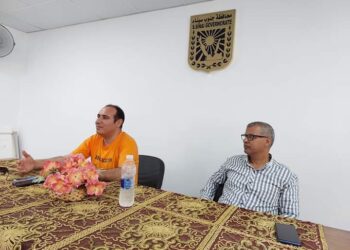 مدير مديرية الزراعة يجتمع بالعاملين