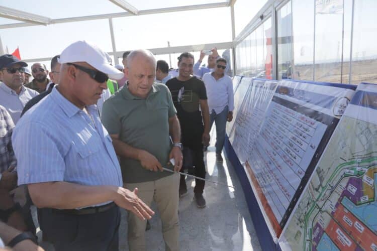 وزير النقل يتفقد مشروع استكمال تطوير ميناء السخنة ويتابع اللمسات النهائية لمحطة حاويات هاتشيسون 1 وزير النقل يتفقد مشروع استكمال تطوير ميناء السخنة ويتابع اللمسات النهائية لمحطة حاويات هاتشيسون