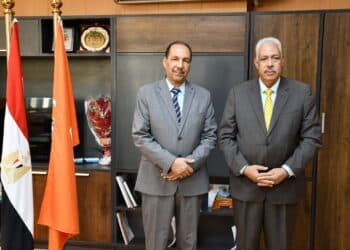 وزارة العمل:جولة ميدانية لمنشآت بهدف تعزيز علاقات العمل وتوفير وسائل السلامة والصحة المهنية بأسيوط