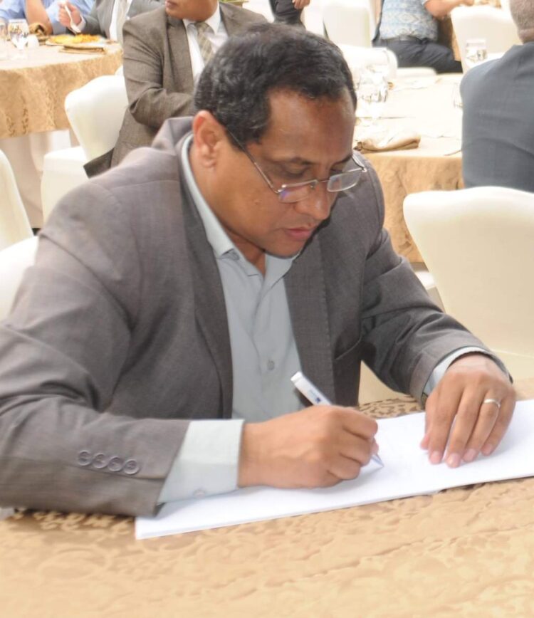 عبدالناصر محمد يسأل محافظ الأقصر والجهات المعنية عن سبب توقف إحلال وتجديد المسجد العتيق باصفون واستكمال الصرف والرصف