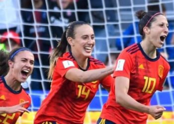 إسبانيا تكتسح سويسرا 5-1 وتتأهل لربع نهائي كأس العالم للسيدات