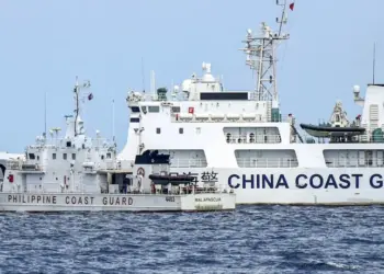 خفر السواحل الصيني يعرقل قارب إمدادات فلبيني في بحر الصين الجنوبي